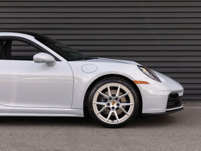 2026 Porsche 911 Carrera