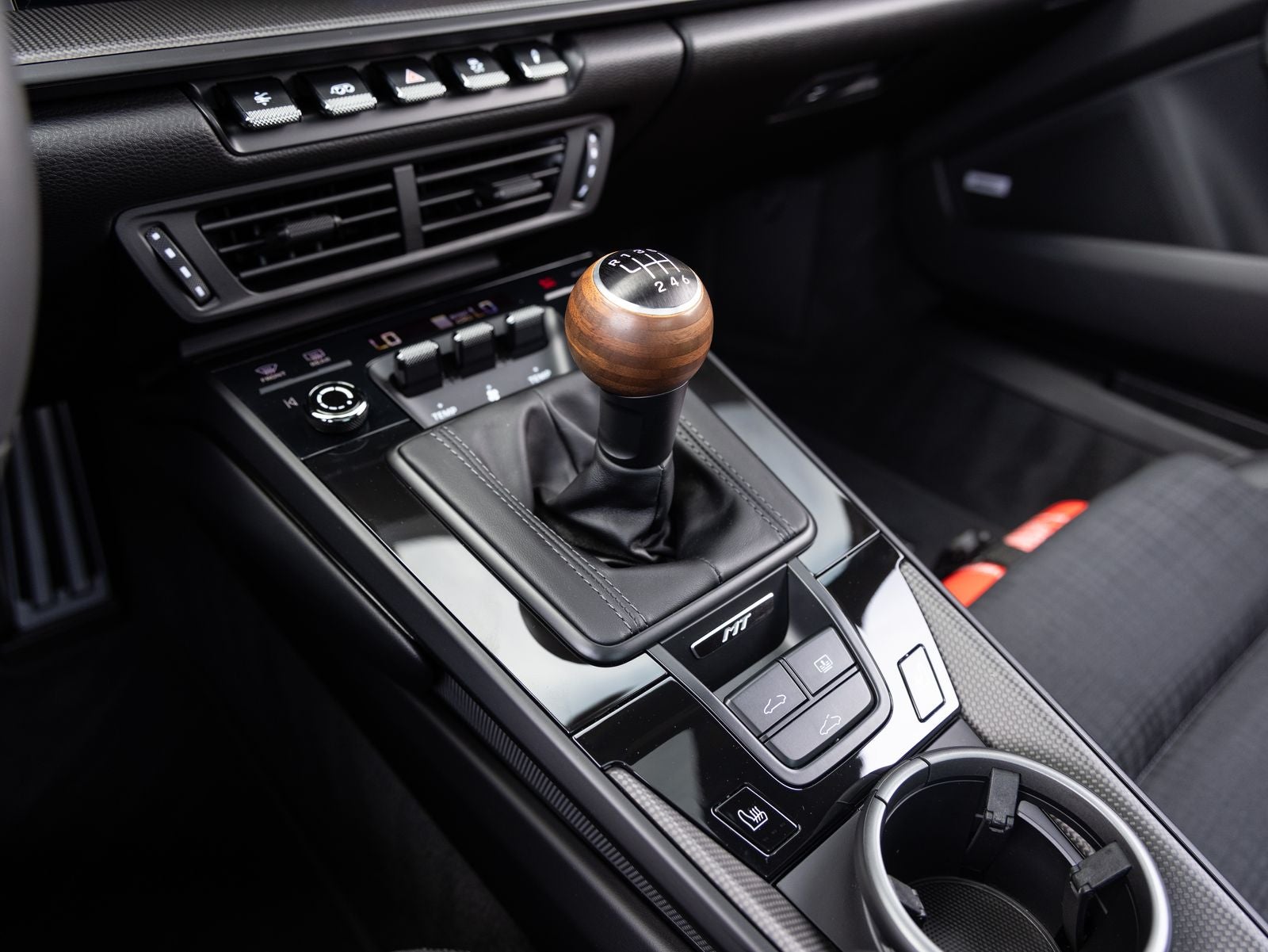 2025 Porsche 911 Carrera T