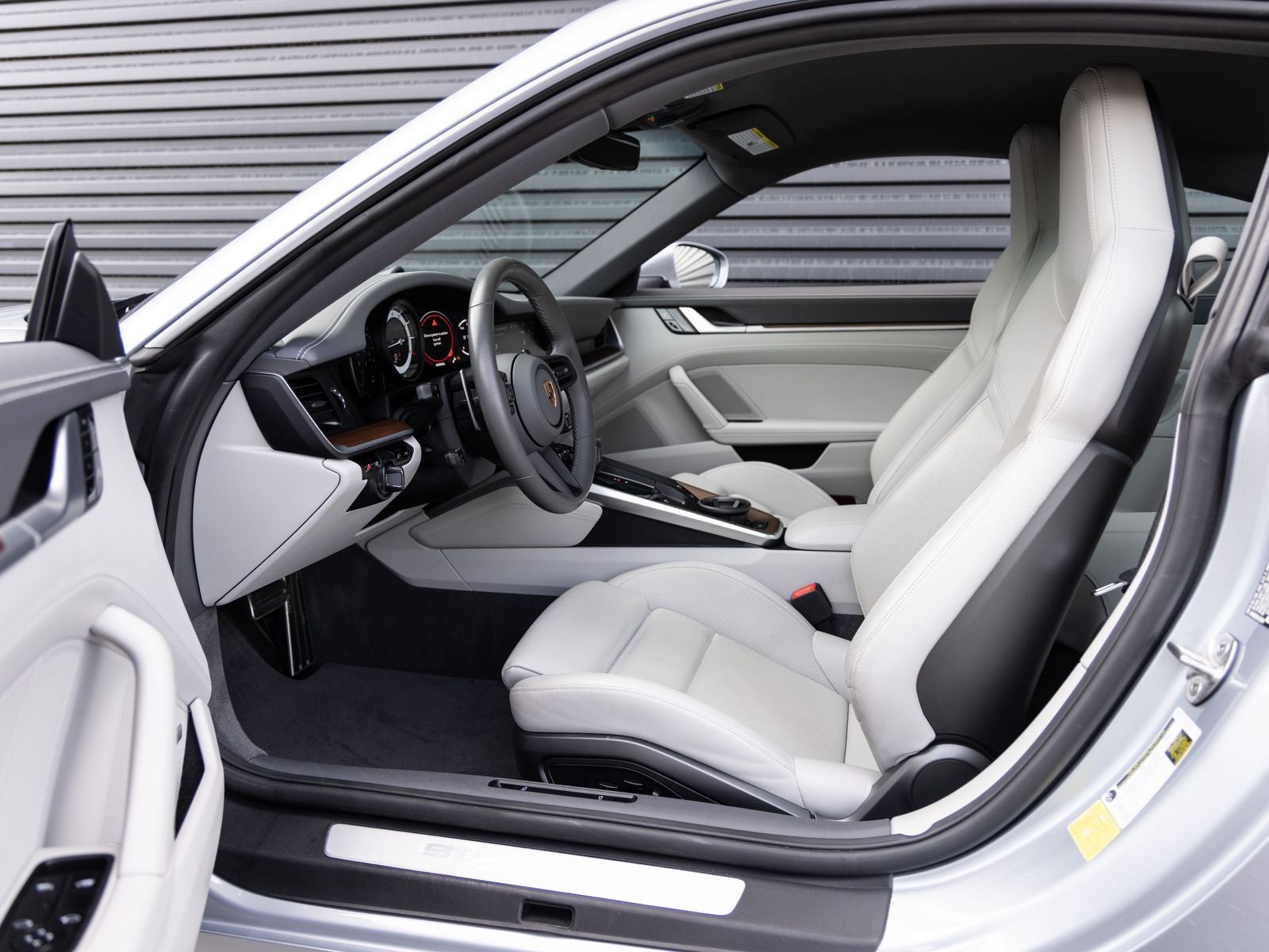 2021 Porsche 911 Carrera