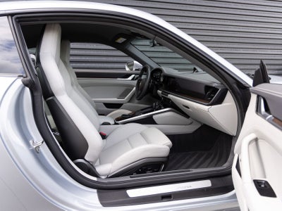 2021 Porsche 911 Carrera