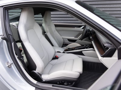 2021 Porsche 911 Carrera