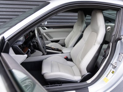 2021 Porsche 911 Carrera