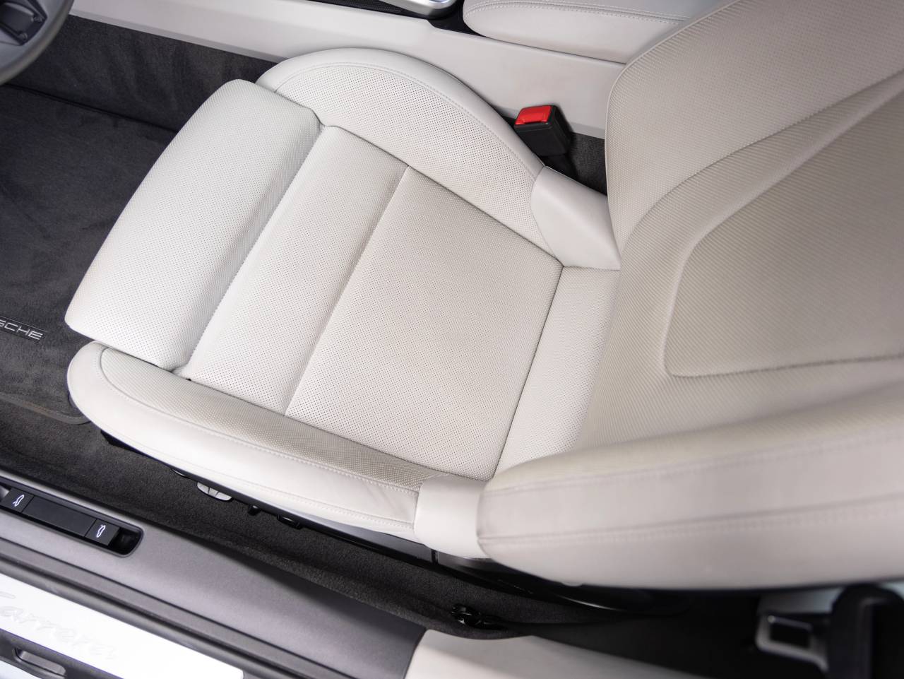 2021 Porsche 911 Carrera