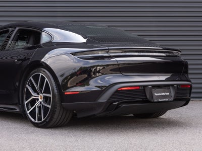 2026 Porsche Taycan Taycan 4 Black Edition