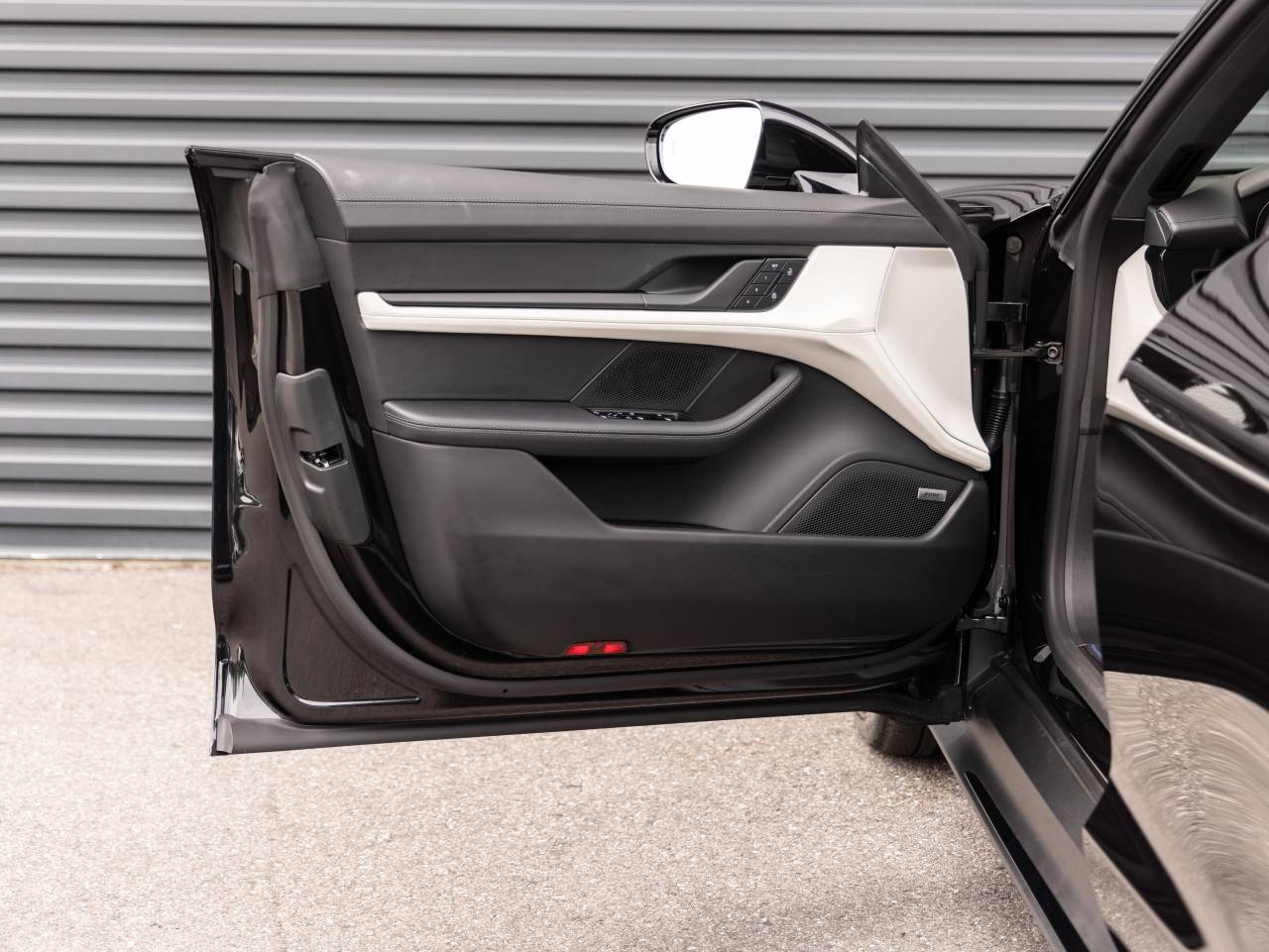 2026 Porsche Taycan Taycan 4 Black Edition