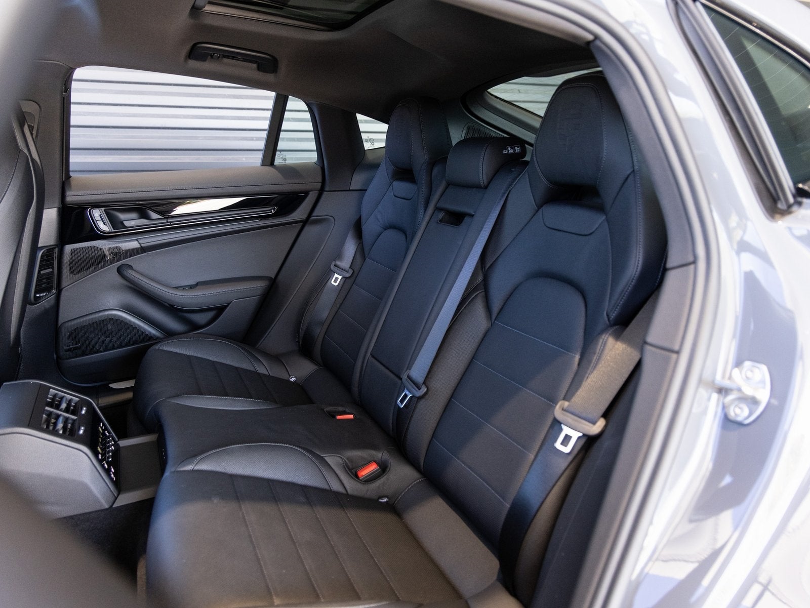 2026 Porsche Panamera Panamera 4