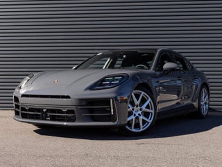 2026 Porsche Panamera 4