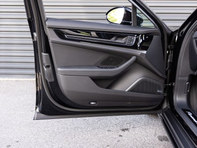 2026 Porsche Panamera RWD