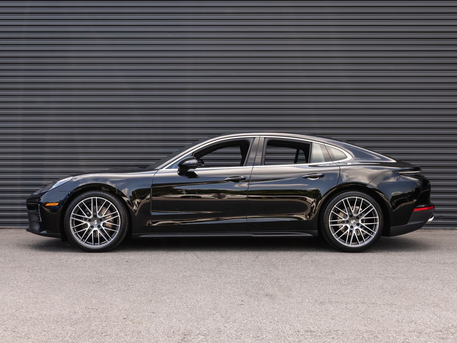 2026 Porsche Panamera RWD