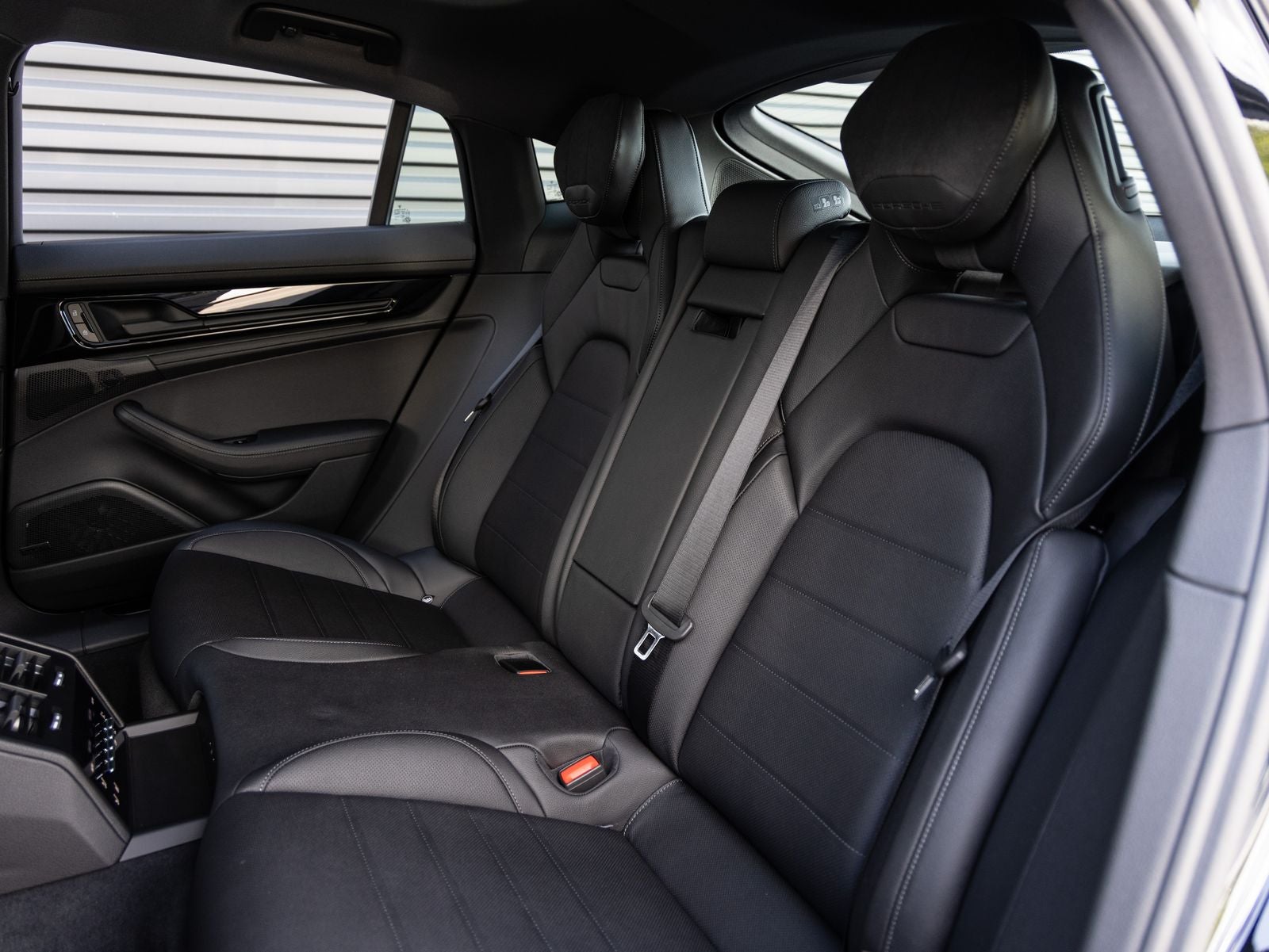 2026 Porsche Panamera RWD