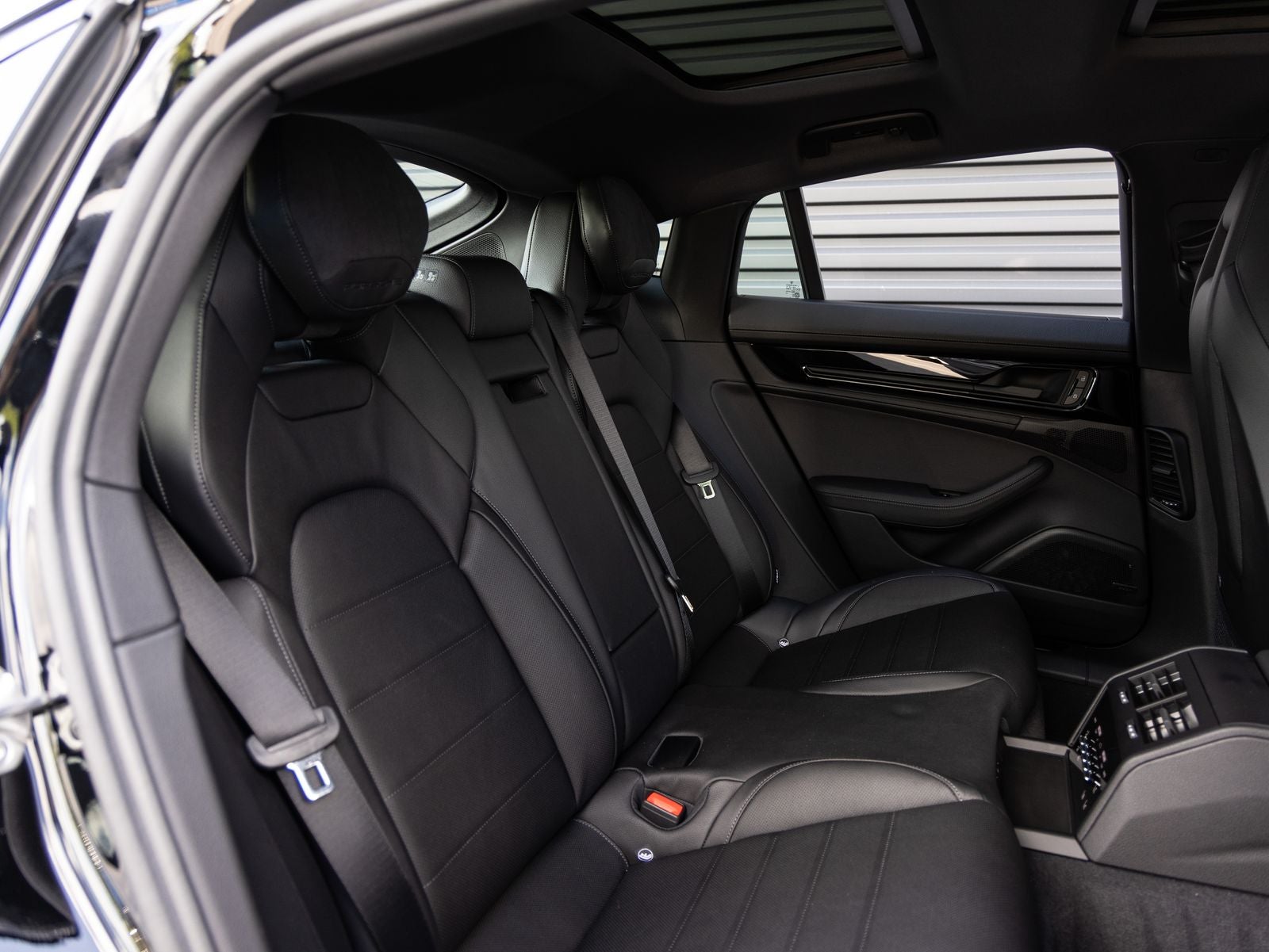 2026 Porsche Panamera RWD