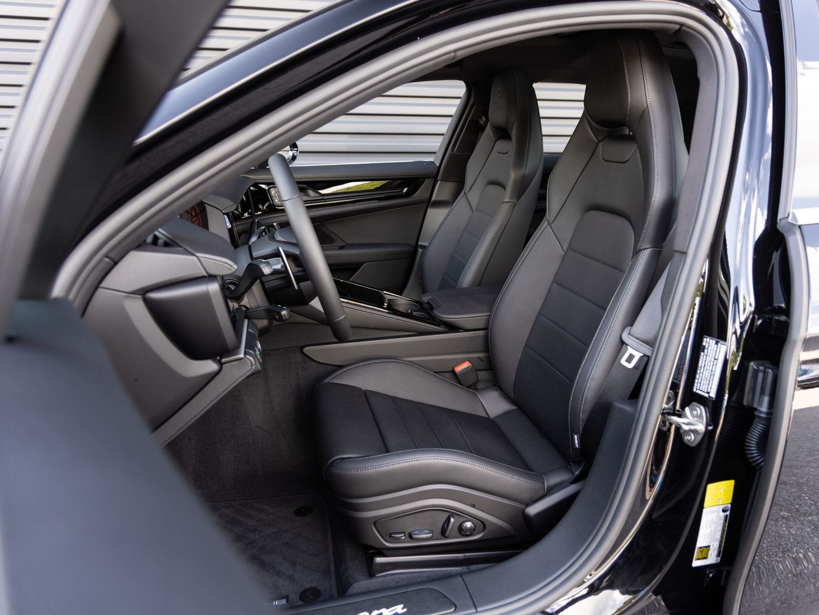 2026 Porsche Panamera RWD