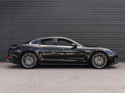 2026 Porsche Panamera RWD