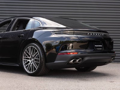 2026 Porsche Panamera RWD