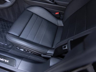 2026 Porsche Panamera RWD