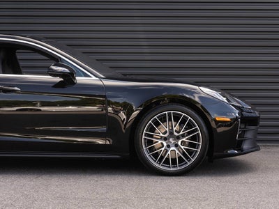 2026 Porsche Panamera RWD