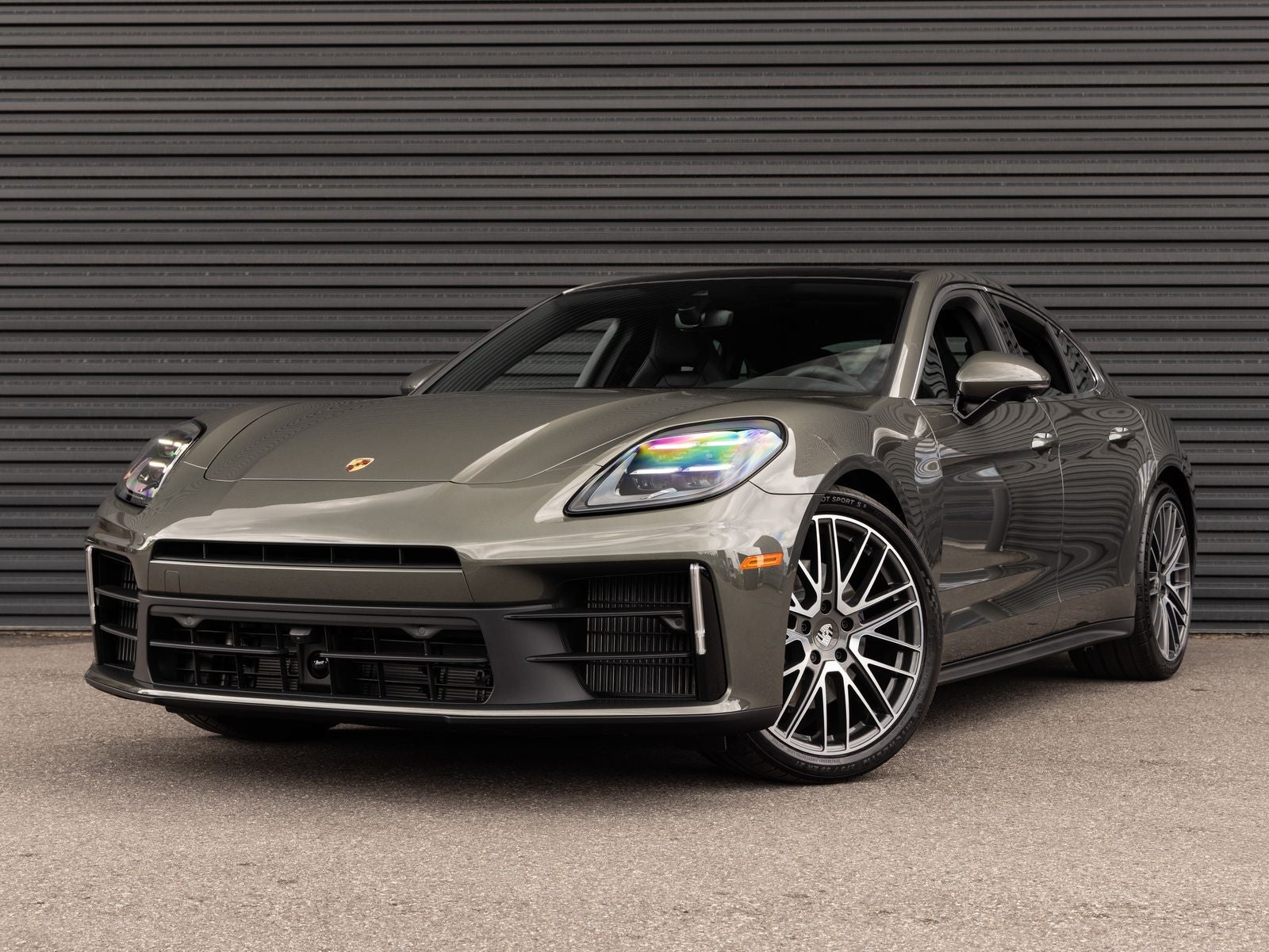 2026 Porsche Panamera 4