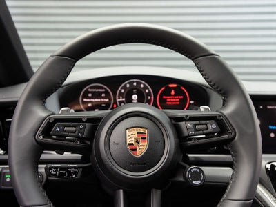 2026 Porsche Panamera 4