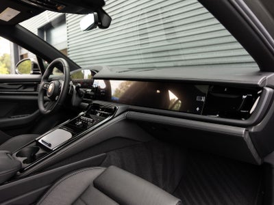 2026 Porsche Panamera 4