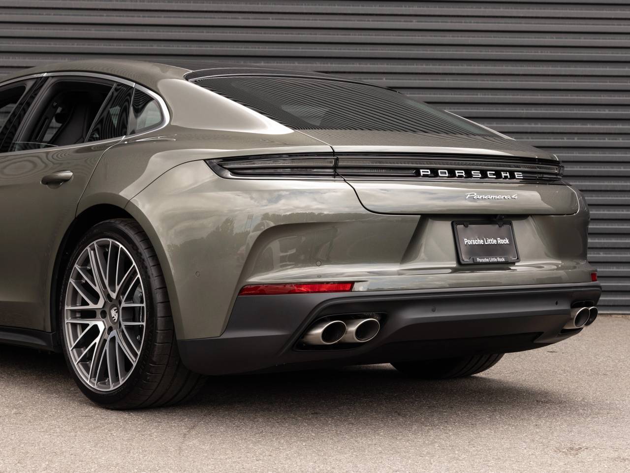 2026 Porsche Panamera 4