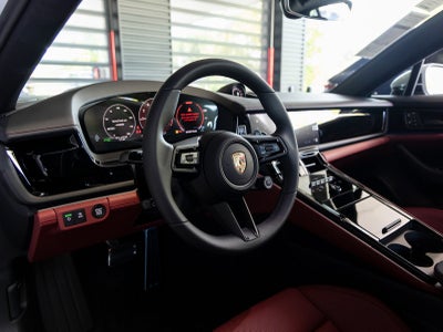 2025 Porsche Panamera Panamera 4