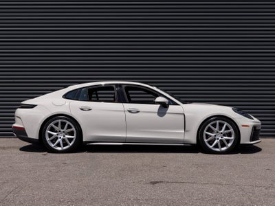 2025 Porsche Panamera Panamera 4