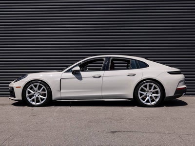 2025 Porsche Panamera Panamera 4