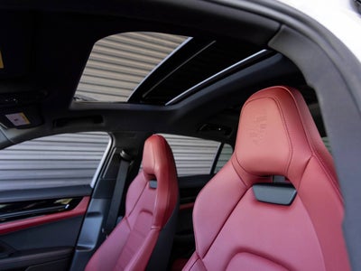 2025 Porsche Panamera Panamera 4
