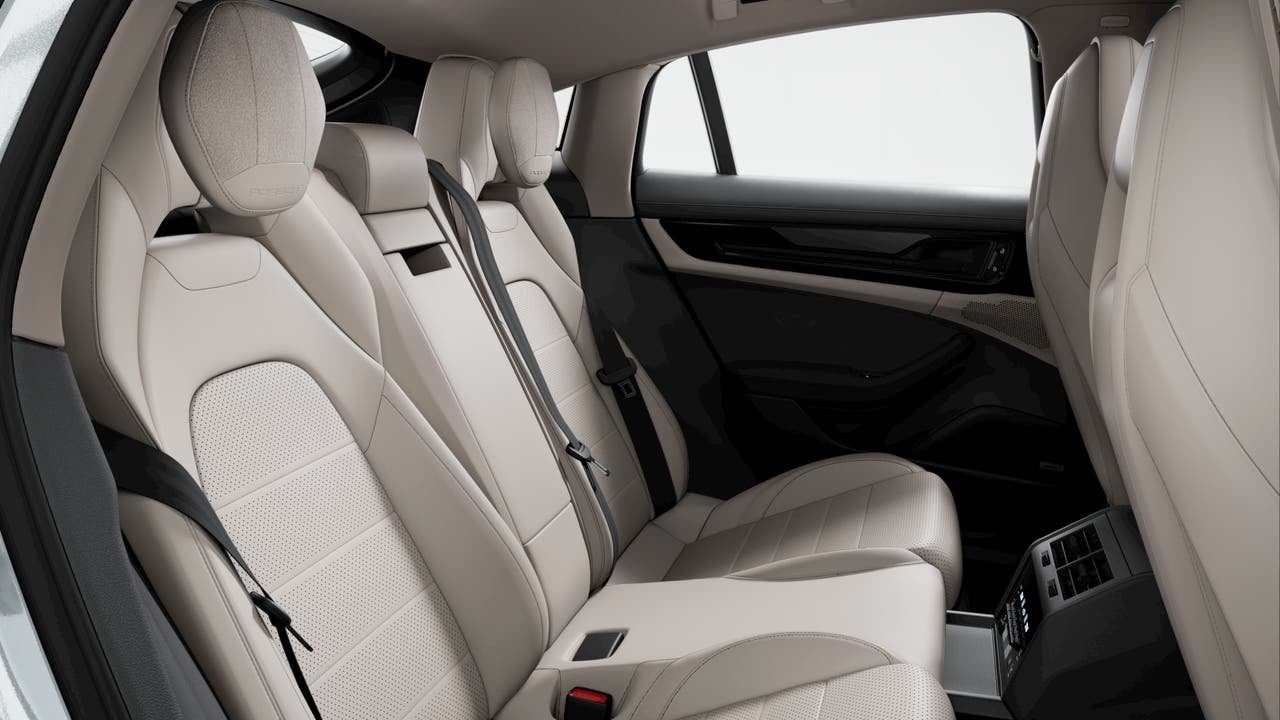 2025 Porsche Panamera Panamera 4