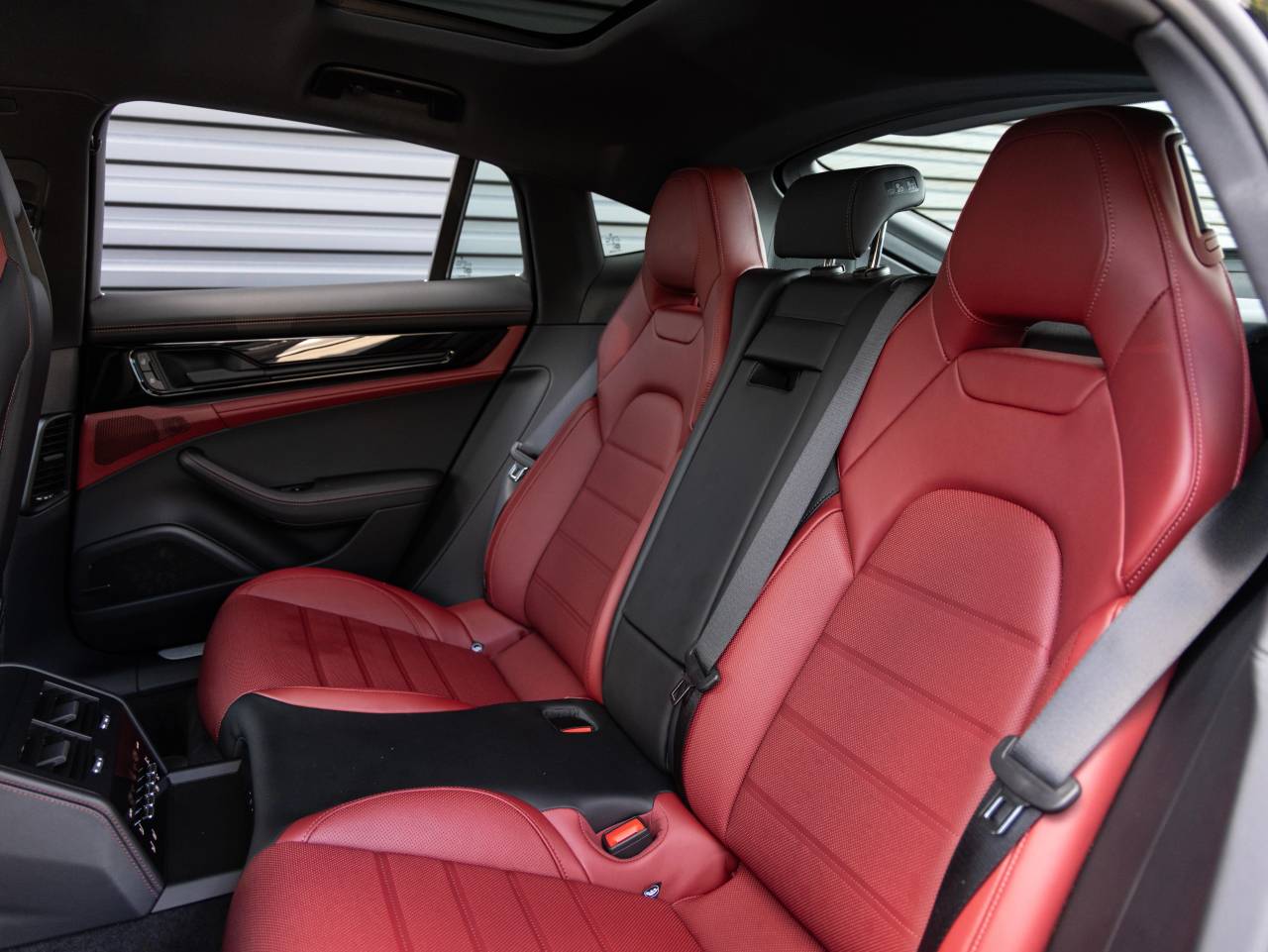 2025 Porsche Panamera Panamera