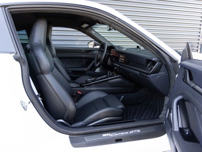 2025 Porsche 911 Carrera GTS