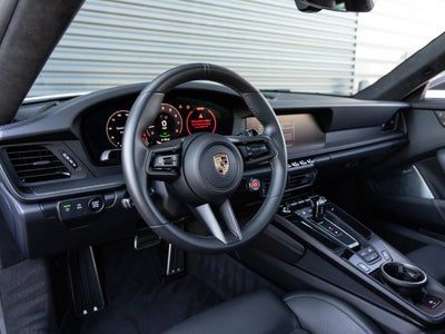 2025 Porsche 911 Carrera GTS