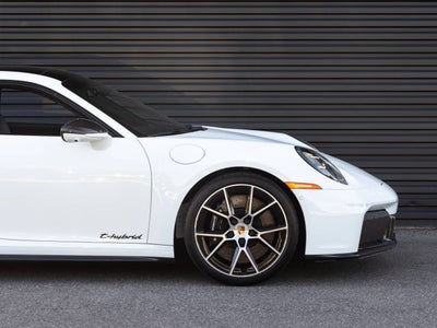 2025 Porsche 911 Carrera GTS