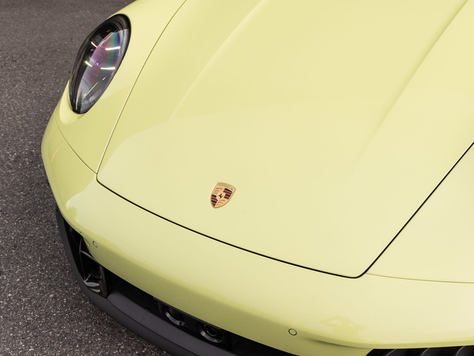 2025 Porsche 911 911 Carrera 4 GTS