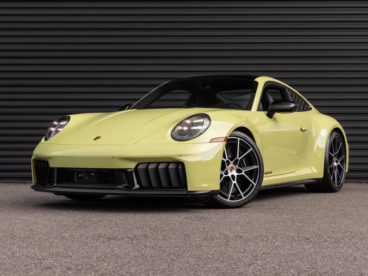 2025 Porsche 911 911 Carrera 4 GTS