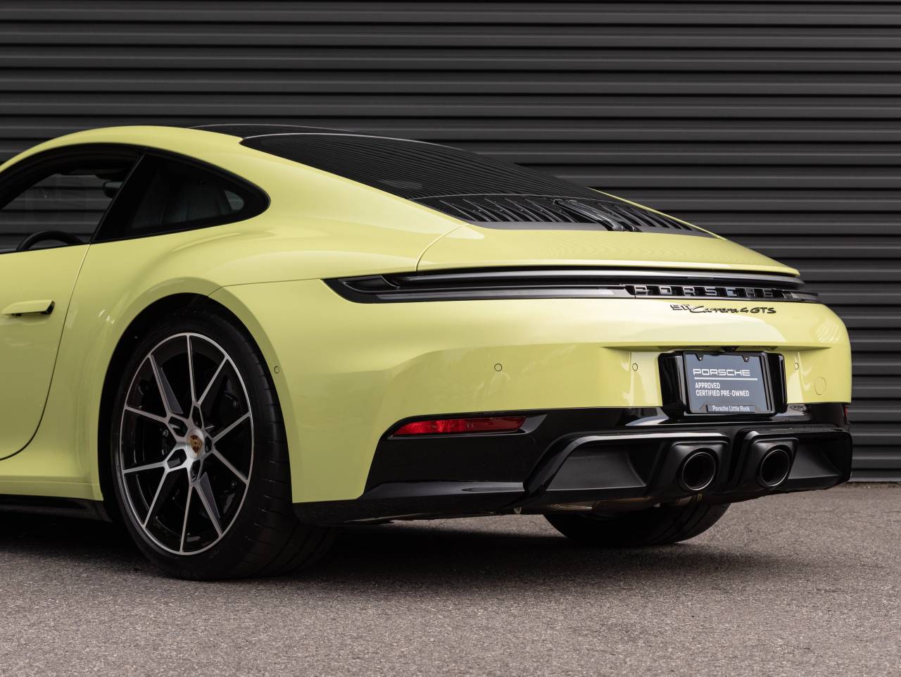 2025 Porsche 911 911 Carrera 4 GTS