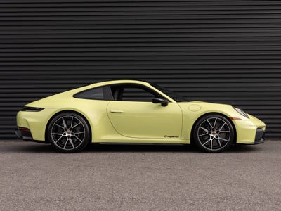 2025 Porsche 911 911 Carrera 4 GTS
