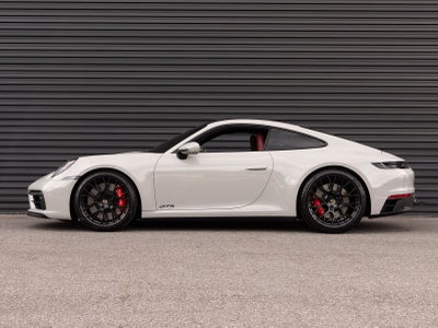 2022 Porsche 911 911 Carrera 4 GTS
