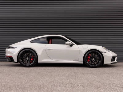 2022 Porsche 911 911 Carrera 4 GTS