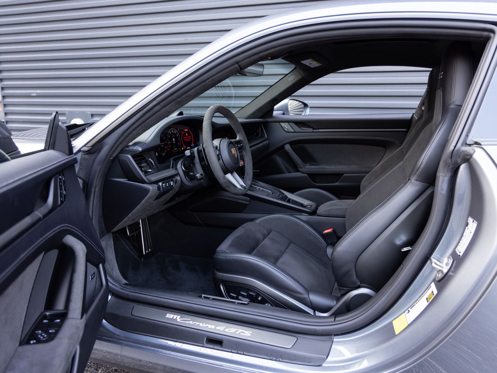 2025 Porsche 911 911 Carrera 4 GTS