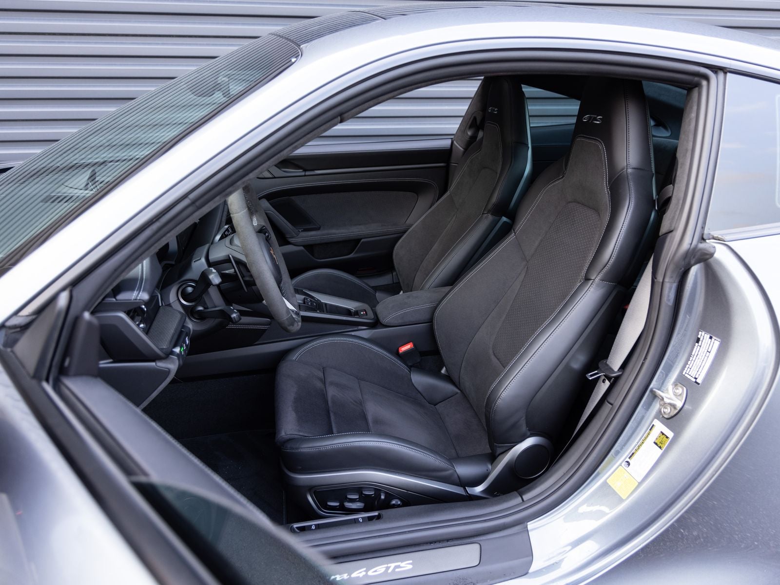 2025 Porsche 911 911 Carrera 4 GTS