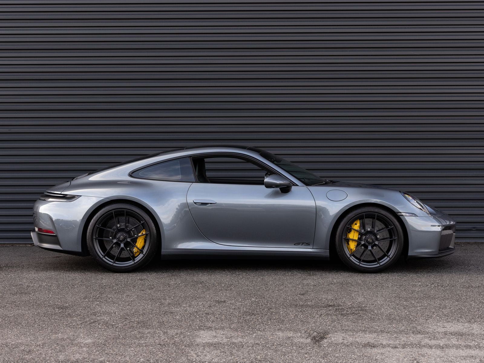 2025 Porsche 911 911 Carrera 4 GTS