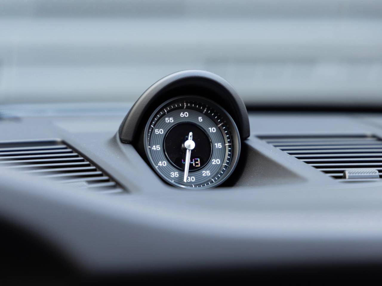 2025 Porsche 911 911 Carrera 4 GTS