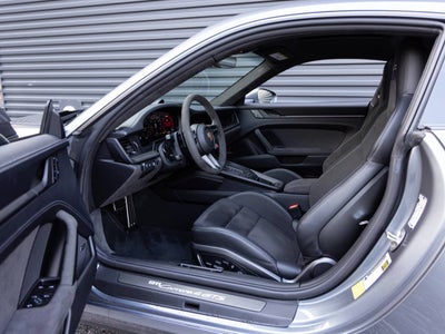 2025 Porsche 911 911 Carrera 4 GTS