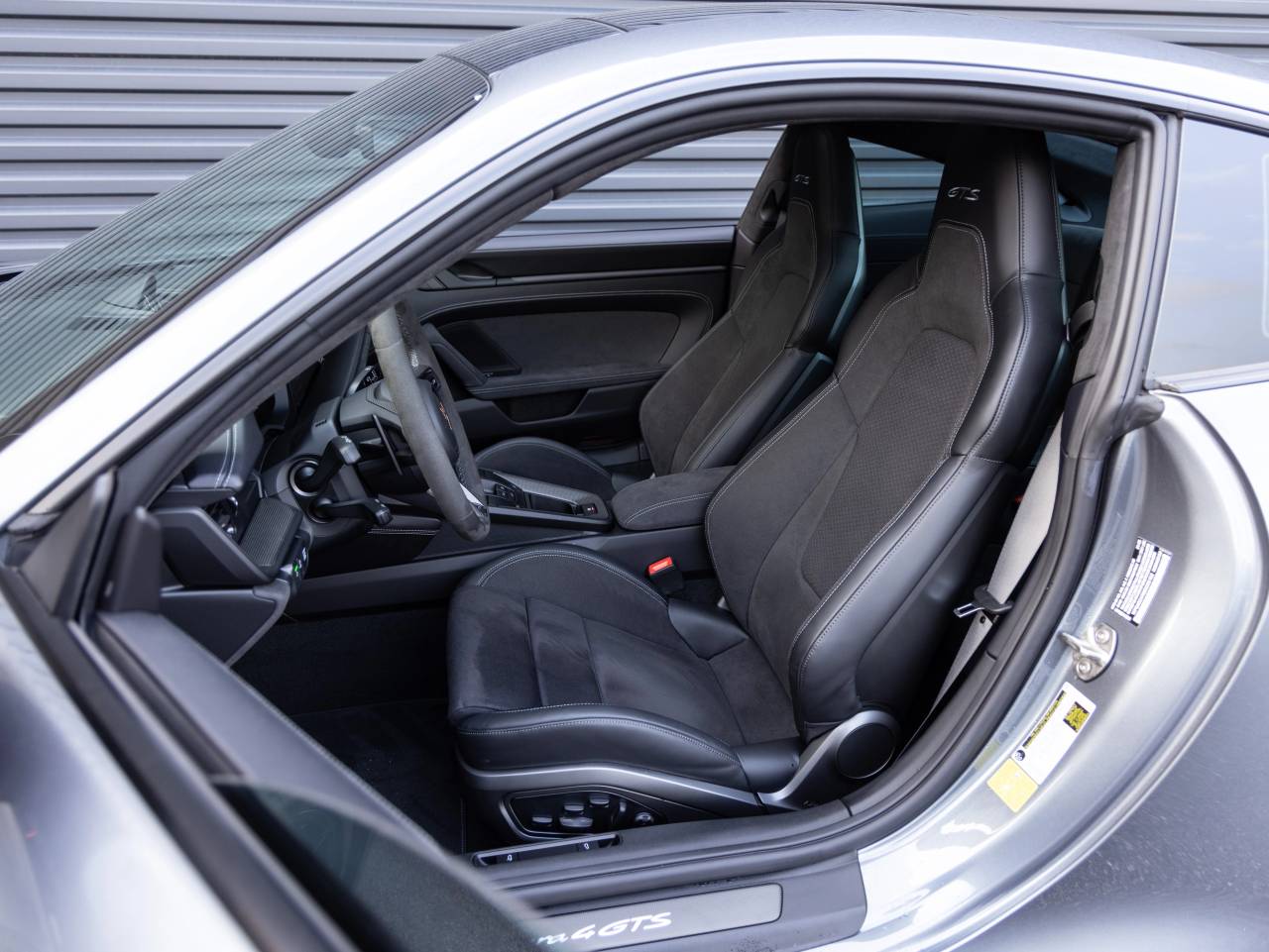 2025 Porsche 911 911 Carrera 4 GTS