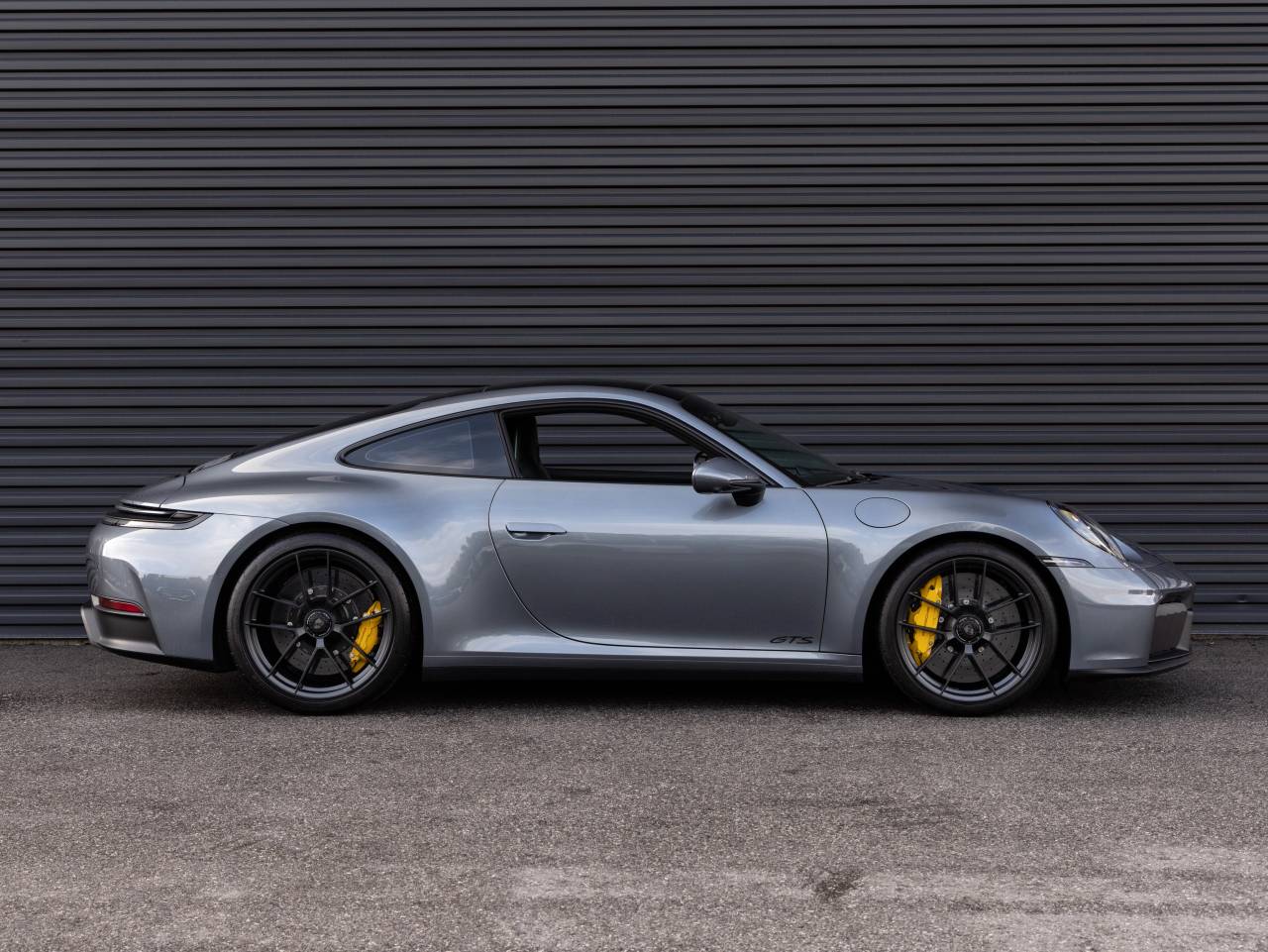 2025 Porsche 911 911 Carrera 4 GTS