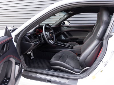 2025 Porsche 911 911 Carrera GTS