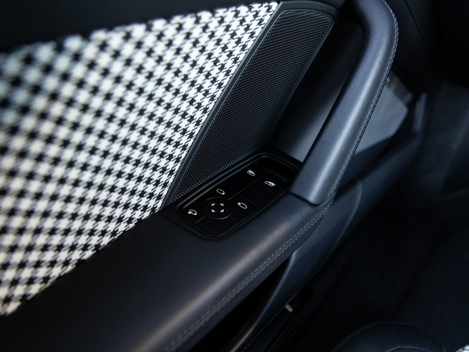 2025 Porsche 911 911 Turbo S