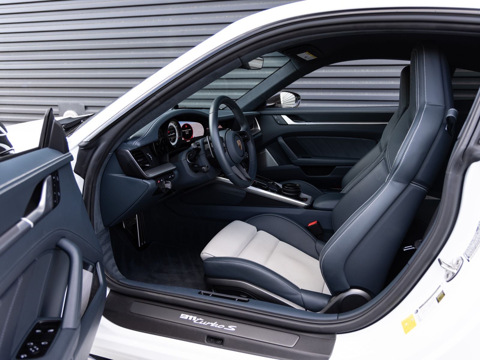 2025 Porsche 911 Turbo S