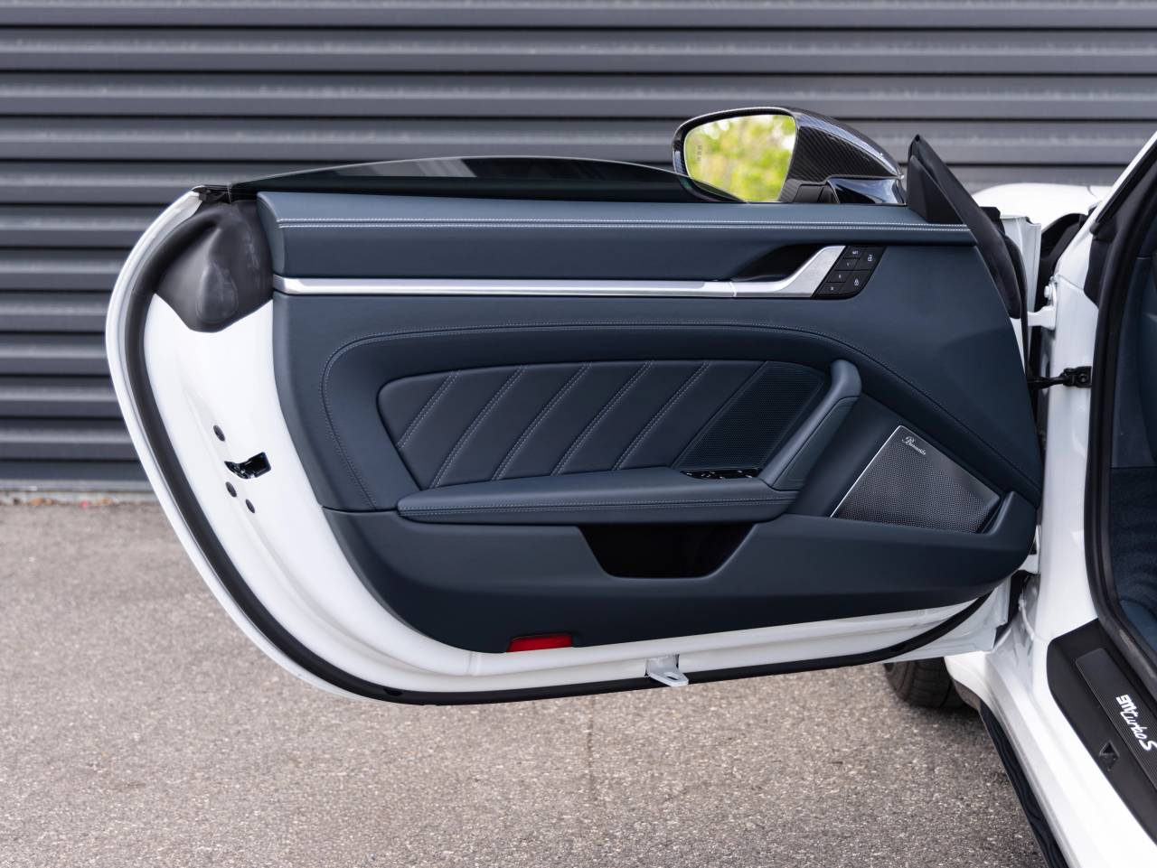 2025 Porsche 911 Turbo S